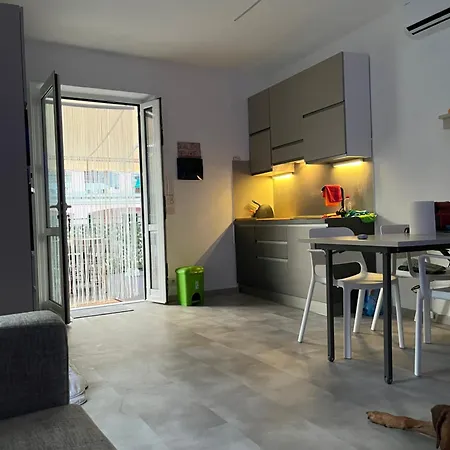 50 Mt Dal Mare Splendida Casetta Indipendente Citr Дом отдыха *